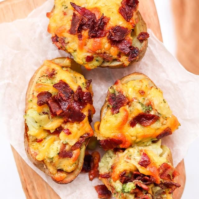 Pommes de Terre Fourrées Brocolis, Bacon et Cheddar